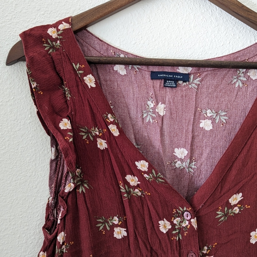 American Eagle Floral V Neck Ruffled Top
